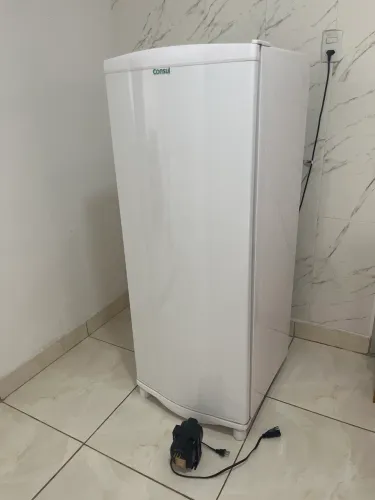 Geladeira Cônsul  Branca novíssima 