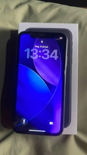 iPhone 11