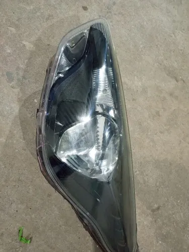 Farol esquerdo Ford Ka 2018 