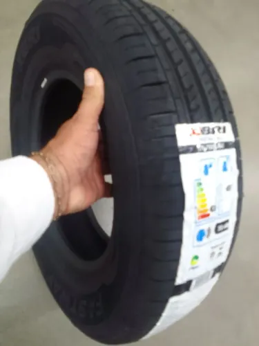 Pneu 13 e 14. Apenas 250$. Novo