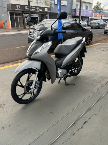 Biz 2024 6.000km único dono impecável