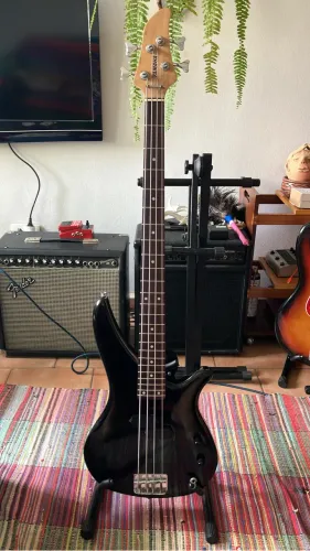 Baixo Yamaha RBX260