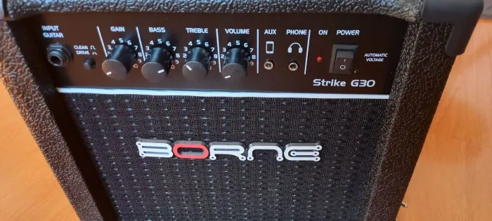 Amplificador Borne Strike G30 - praticamente novo