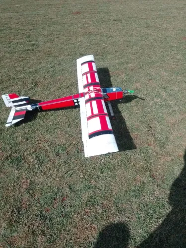 Aero modelo heletrico