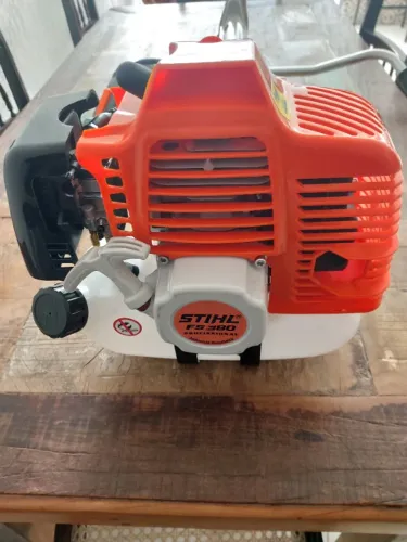 Roçadeira Stihl FS 380 sem uso