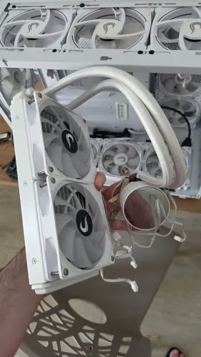 Water cooler Risemod 240mm com RGB