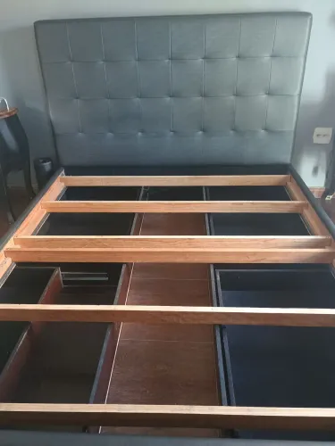 Cama Queen com 4 gavetas