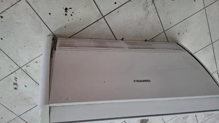 Ar Condicionado Split Piso/Teto Springer Tempstar 36.000 BTUs - Usado<br>