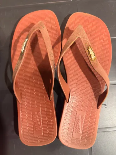 Vendo Melissa nova tamanho 37