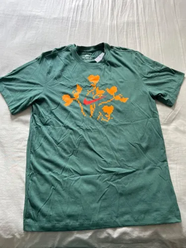 Camiseta Nike Swoosh