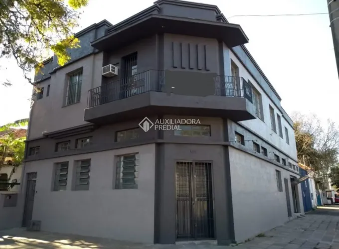 Loja comercial com 170m² de área privativa, no bairro Navegantes