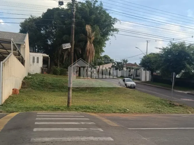 TERRENO À VENDA NO CENTRO DE PRUDENTÓPOLIS