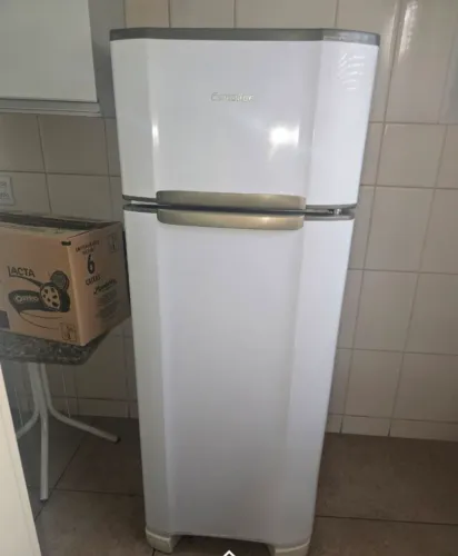 Geladeira/Refrigerador Esmaltec Cycle Defrost - Duplex Branco 276L
