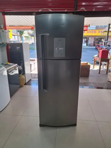 Geladeira Eletrolux Frost Free 