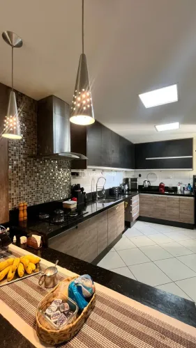 Apartamento moderno e semi mobiliado à venda no Aterrado, em Volta Redonda