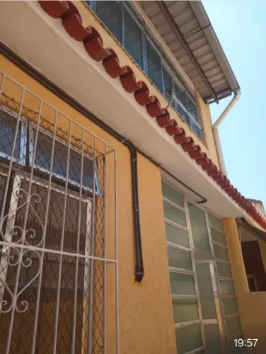 Alugo Casa Duplex de Vila sem Condomínio e sem IPTU - Méier/Cachambi