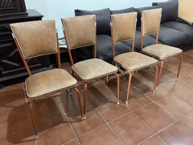 Cadeiras em fórmica