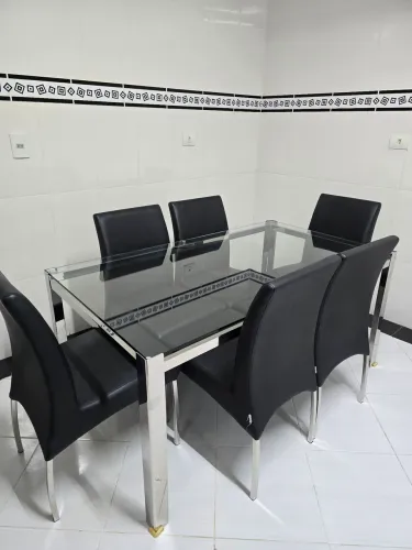 Mesa de cozinha - 6 cadeiras (inox e vidro)