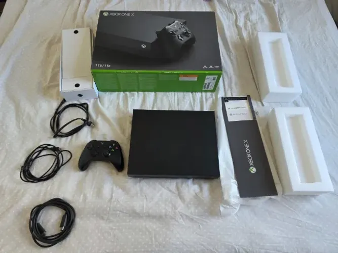 Xbox One X 1TB