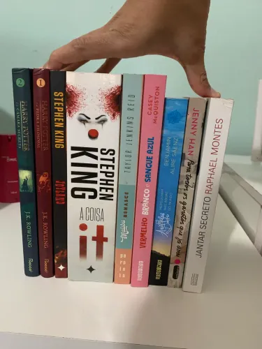 Livros Variados (Harry potter, Romance, Stephen king)