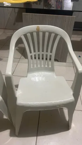 Cadeiras de plástico 2 peças