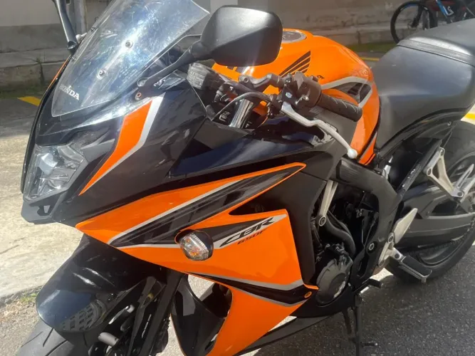 CBR 650f vendo ou troco por carro