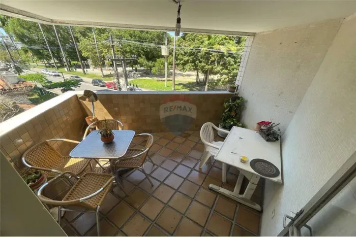 Vendo Apartamento 150m² | um por andar | quatro quartos | no Derby
