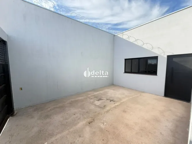 Casa residencial 2 quartos sendo 1 suíte disponível para venda no bairro GSP Life em Uberl