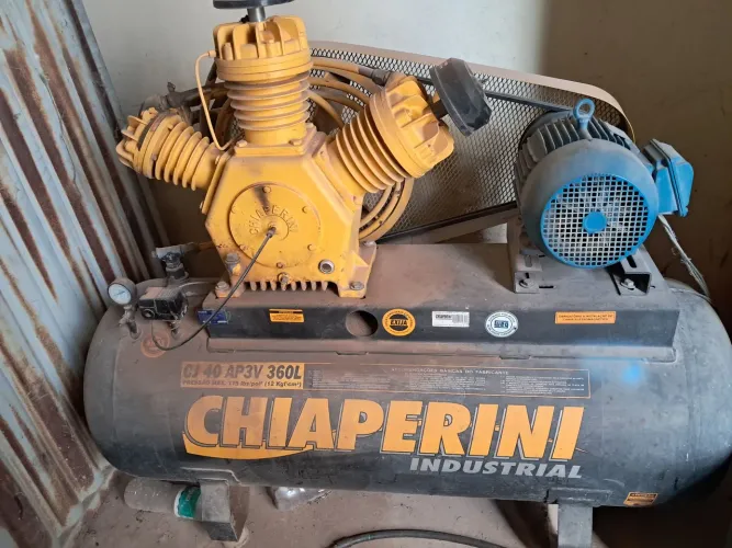Compressor industrial marca Chaperini