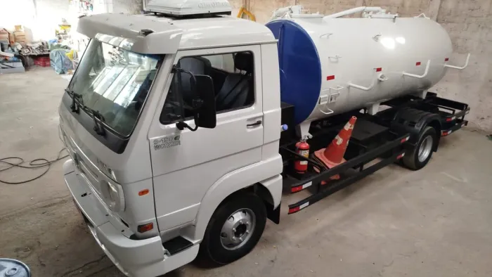 2011 VW 9150 limpeza de fossa ou banheiro químico