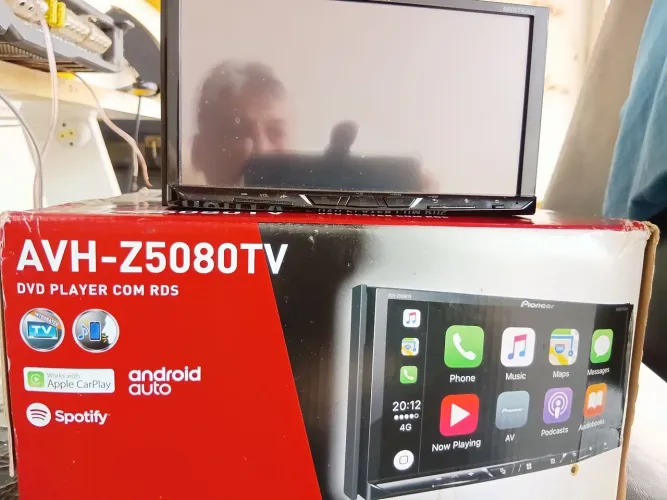 Multimídia pioneer modelo avh z5080tv com defeito.