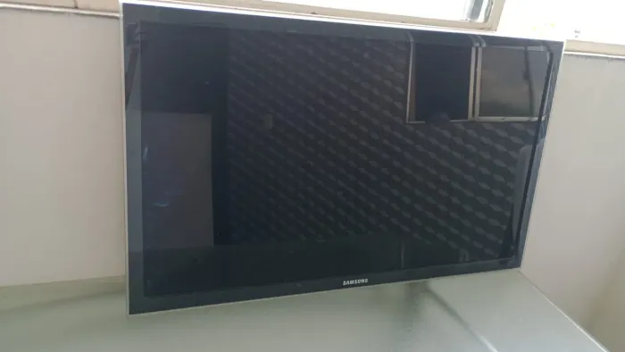 TV Samsung LED 40" Full HD - Com Defeito