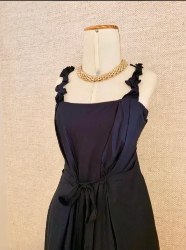 vestido grifado cavendish midi alcinha com babados - cor preto