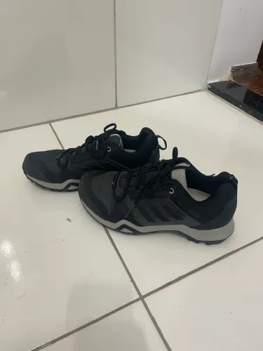 Tênis feminino Adidas Terrex