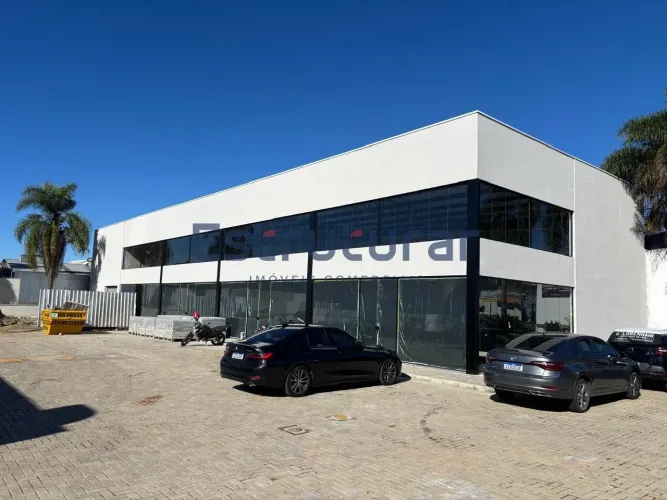 Lojas para Locação - Centro Comercial no Bacacheri