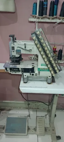 Máquina elastiqueira