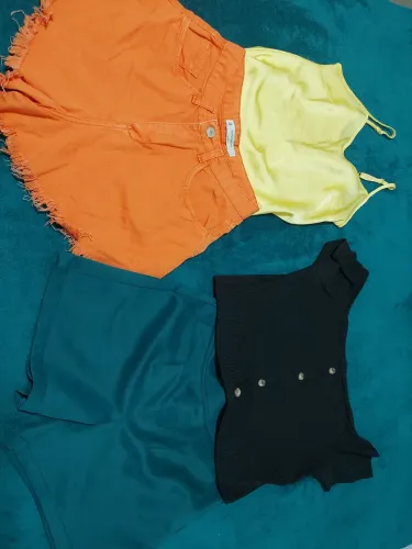 2 kits de roupas por 25 reais