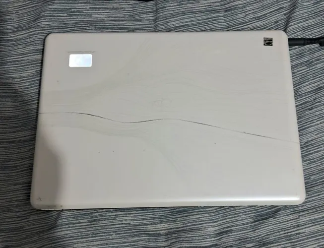 Vendo notebook, branco HP funcionando perfeitamente