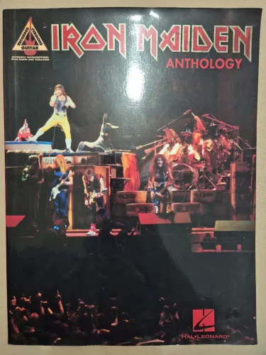 Livro de partituras e tablatura Iron Maiden
