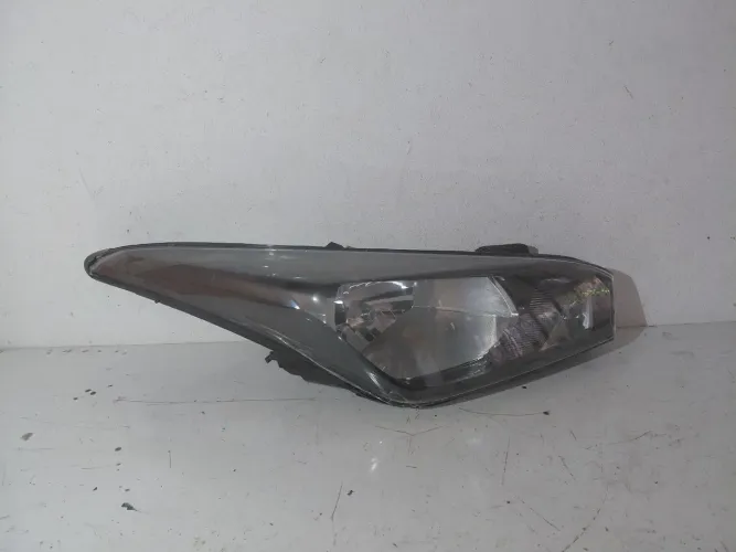 Farol HB20 2012/2019 direito com detalhe