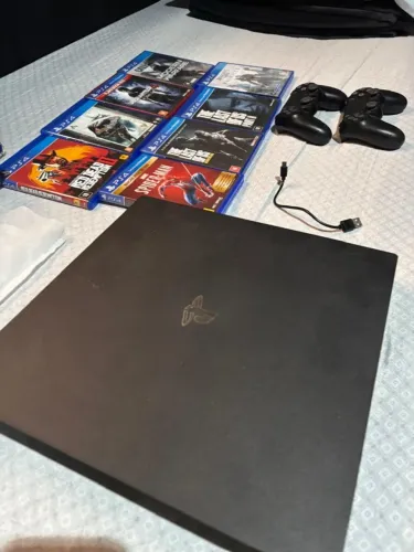 PS4 Pro 1TB + 2 Controles Dualshock 4 Originais