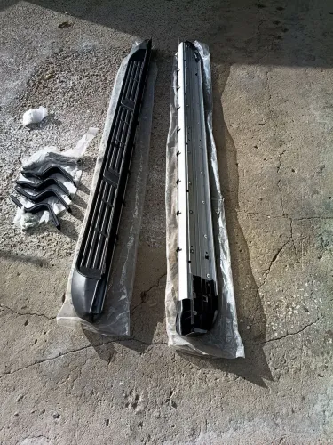Estribos laterais hilux