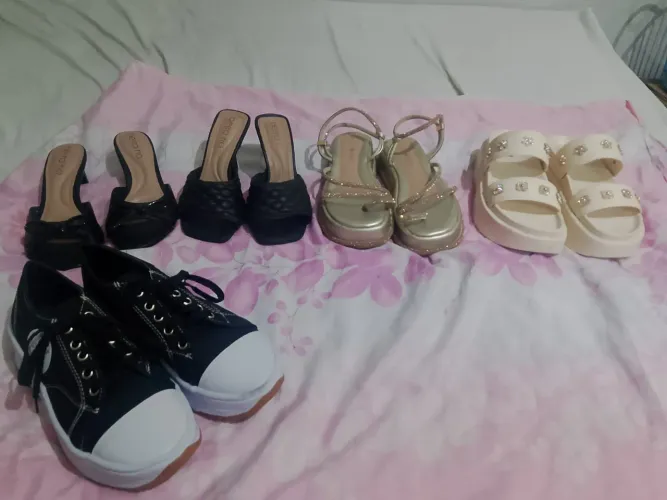 Sapatos a venda 