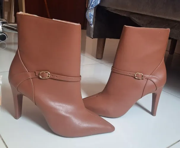 Bota Constance