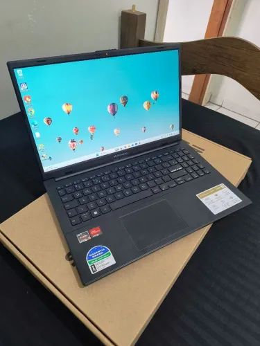 Notebook Asus Vivobook Ryzen 5 7520U 8GB LPDDR5 Radeon Integarada perfeito 