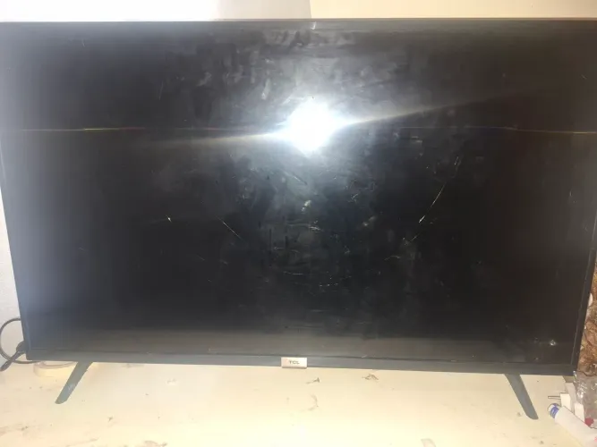 VENDO TV TCL ANDROIDE , Lea descrição