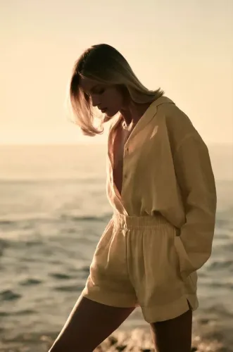 Shorts de Linho Amarelo - Zara