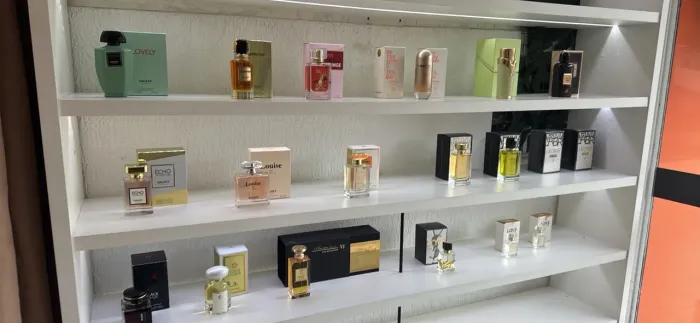 Vendo estoque de perfumes femininos