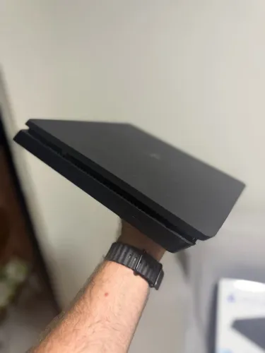 PlayStation 4 slim 1 tb