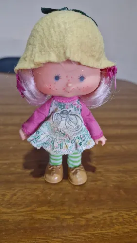 Boneca moranguinho goiabinha estrela anos 80.rara 